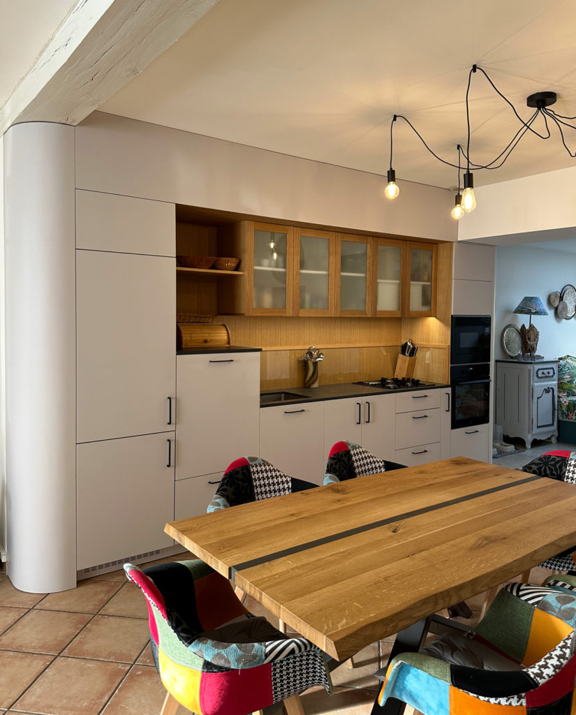 Cuisine sur mesure dans une maison de ville